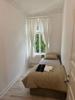 Room in the city center!!